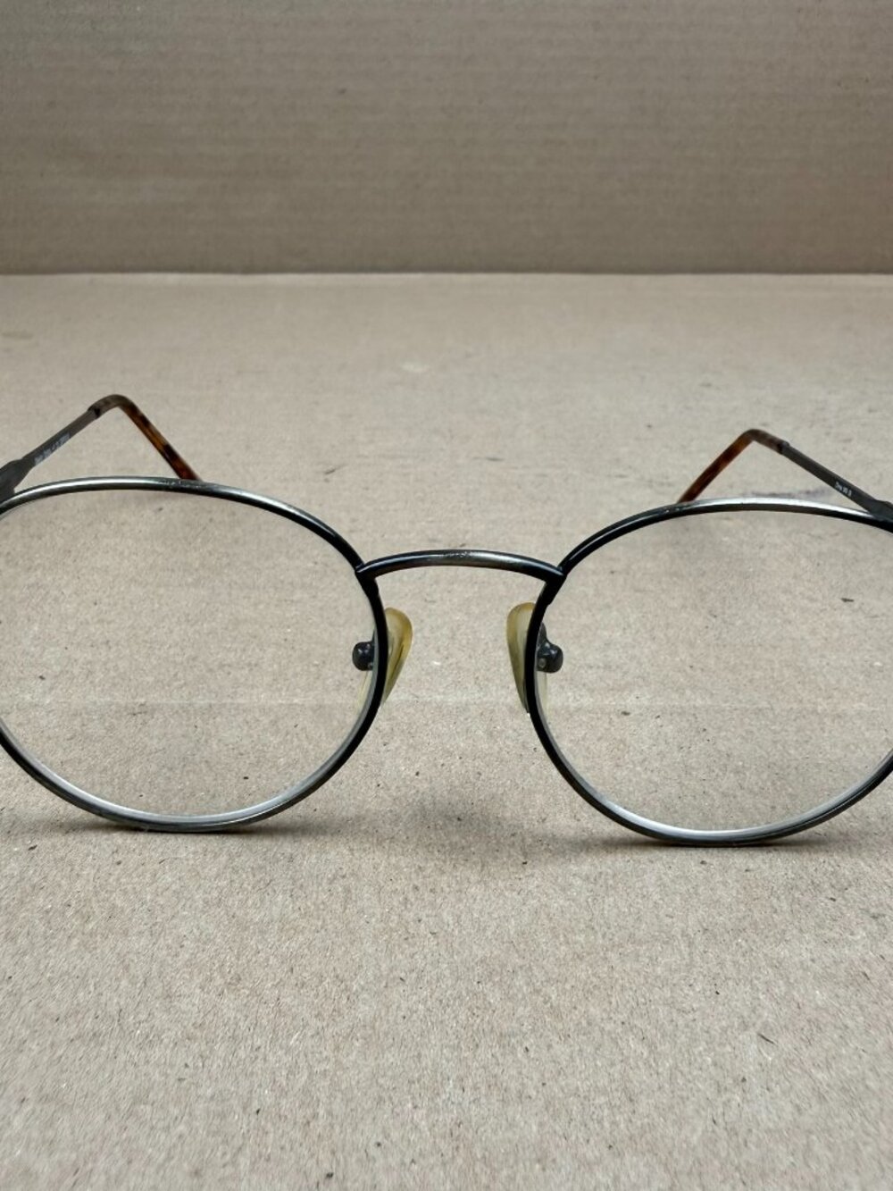 Design Optics +1.25 Reading Glasses DP#7618 - Minor Scratches